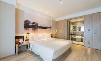 Atour Hotel (Xuzhou Global Harbor) - Housity