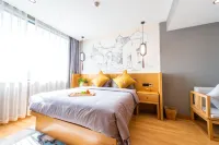 G Joyful · Meet Hotel (Nanping Pedestrian Street Jinma Biji Fang)