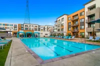 Global Luxury Suites in Menlo Park - Pools