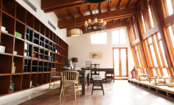 Tangshan Hot Spring Cultural Center