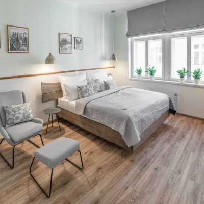 Mordecai 12 Apartments by Adrez Отели рядом с достопримечательностью «Синагога Пинкас»