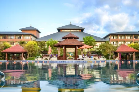 Qinhuangdao Arcadia Seaside Holiday Hotel