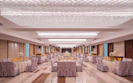 Yatai New City Hot Spring Hotel Отели рядом с достопримечательностью «Changchun University of Finance And Economics»
