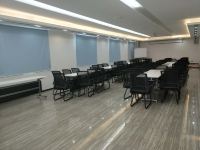 IU酒店(南宁动物园地铁站大润发店) - 会议室