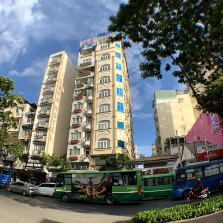 Saigonciti Hotel A Отели рядом с достопримечательностью «Дворец Воссоединения»