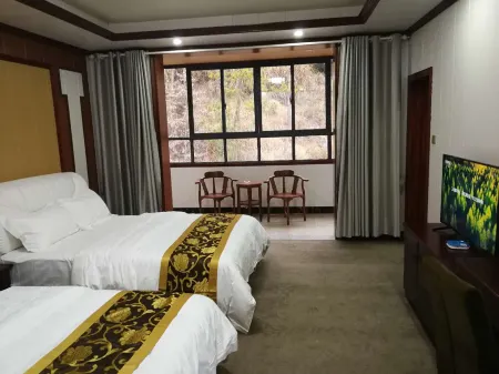 Qingyun Hotel Отели рядом с достопримечательностью «Blue City Peach Blossom Source»