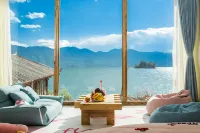 Rail Zhu Kiss Lu Gu Lake Inn
