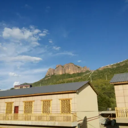 Luqu Langmu Temple Yue Lai Inn