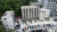 Coloroom Xunjian Inn Luotian Bodaofeng 뤄톈 호텔