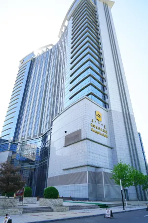 Shangri-La Hotel Baotou Отели рядом с достопримечательностью «Saihantal Urban Prairie»