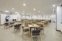 โรงแรมโอราน อีลีแกนซ์ - พร้อมอาหารเช้า