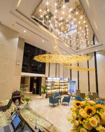 DTX Hotel Nha Trang Отели рядом с достопримечательностью «Пляж Нха Транг»