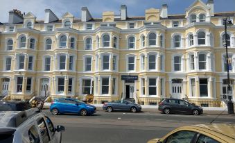The Chesterhouse - Housity