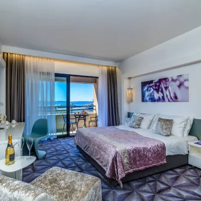 Hotel Luxe Hotels near Split Bus Station
