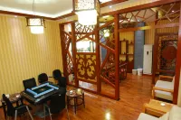 Shiji Guangchang Hotel Hotels in Gejiu