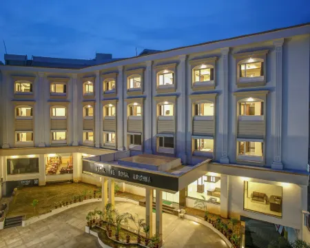 Hotel the Royal Krishna โรงแรมในกัตรัช
