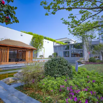 Huafu Hotel