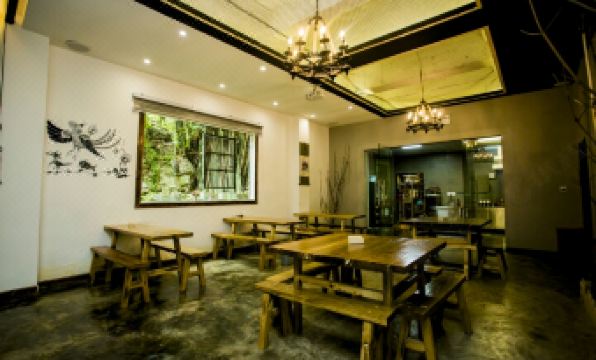 Lajia Inn (Zhijindong)