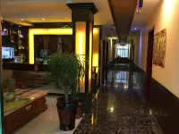 Pangjia Hotel - Bjergudsigt