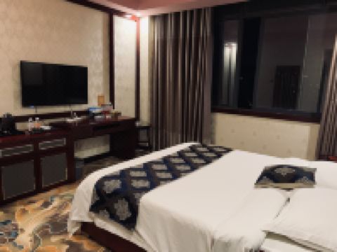 织金山城大酒店 - 普通大床房