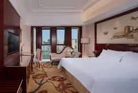 Vienna International Hotel (Bazhong Dadongmen) Hotels near Chuanshan Revolutionary Base Museum