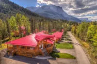 Jasper East Cabins Hotels near Valley of the Five Lakes Trail