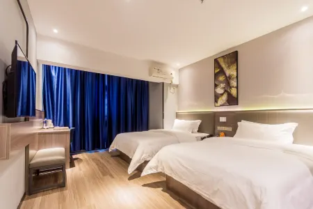 7 Days Premium Hotel (Zhongshan Tanzhou Town Market Center)