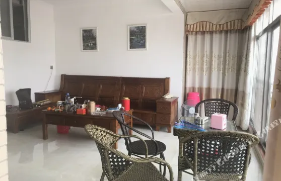 河源花花仙子公寓（3號店）