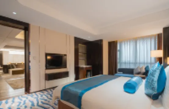 大連體育中心皇冠假日酒店（大連北站店）