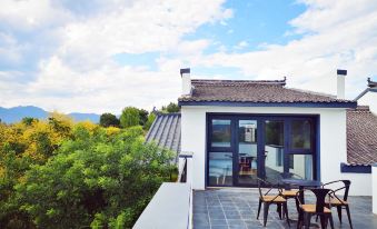 A Tree Hostel - Housity