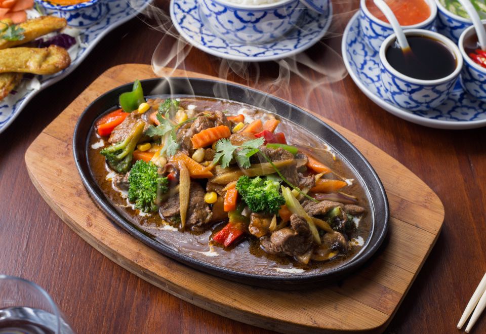 슈타이겐베르거 나일 팰리스 컨벤션 센터 수영장