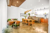 Hupan Shanju Guesthouse