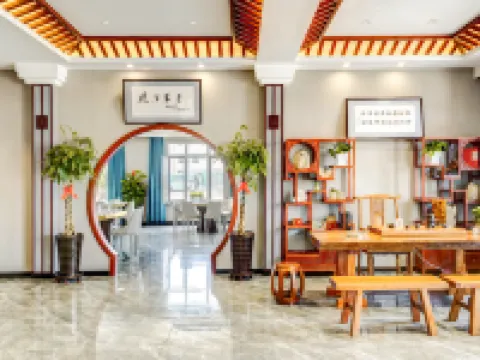 鏡泊湖天泊•麗景ホテル 寧安のホテル