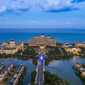 Evergrande Venice Resort Hotels near Yuantuojiao Scenic Resort
