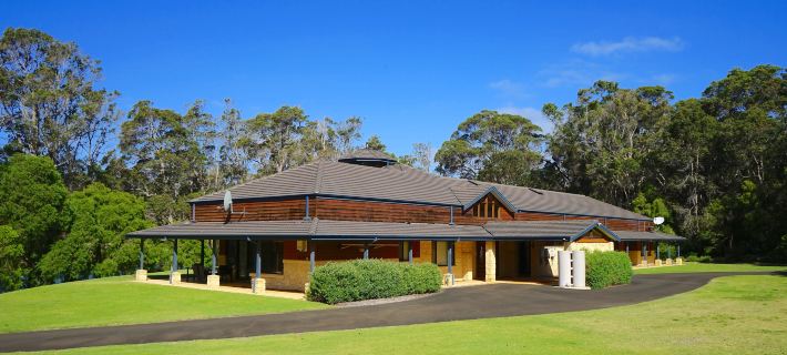 Harmony Forest Cottages & Lake Side Lodge Hotels in Margaret River