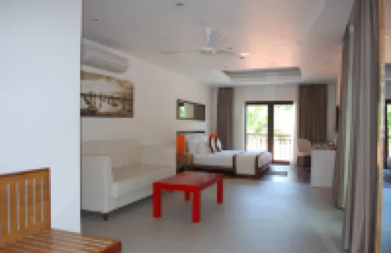 阿勒茲布海灘水療度假酒店