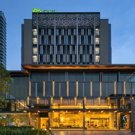 Ibis Styles Bangkok Ratchada Отели рядом с достопримечательностью «Станция метро Huai Khwang»