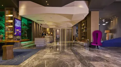 Yangzhou Qionghua Building Hotel