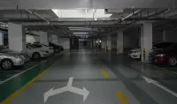 Wyndham Grand Plaza Royale Kaidi - parking