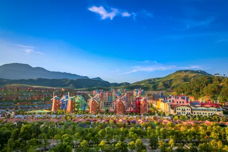 Pullaton Hotel (Heyuan Bavaria) Отели рядом с достопримечательностью «Spring Woods»