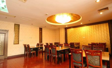 Suitetrails - Pinghu New Shell Hotel