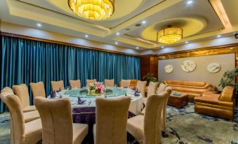Lijiang Lvyun Holiday Hotel (Gucheng District Government Lijiang Ancient City Branch) - Housity