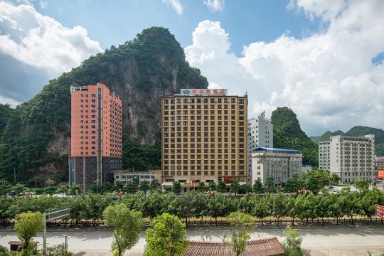 维也纳酒店(广西河池凤山店)预订价格,联系电话位置地址【携程酒店】