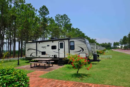 Hooray Island Resort