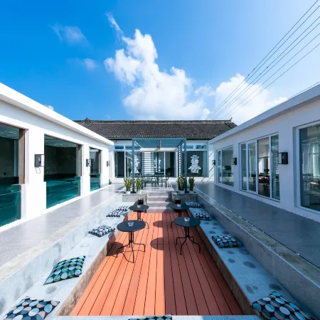A Home Stay in Qinglong Gorge