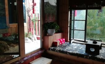 Huajiantang Guesthouse