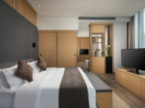 Wyndham Garden Hotel Guiyang (Guan Shan Lake City Convention and Exhibition Center) Hotels near Guanshanhu Park