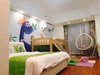 广州竹蜻蜓服务公寓 - 小恐龙滑梯双床房