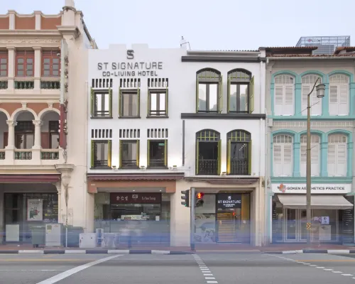 ST Signature Chinatown Hotels near Maxwell Chambers