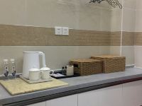 柳州醉柳州公寓(南珠宫分店) - 落地窗大床房